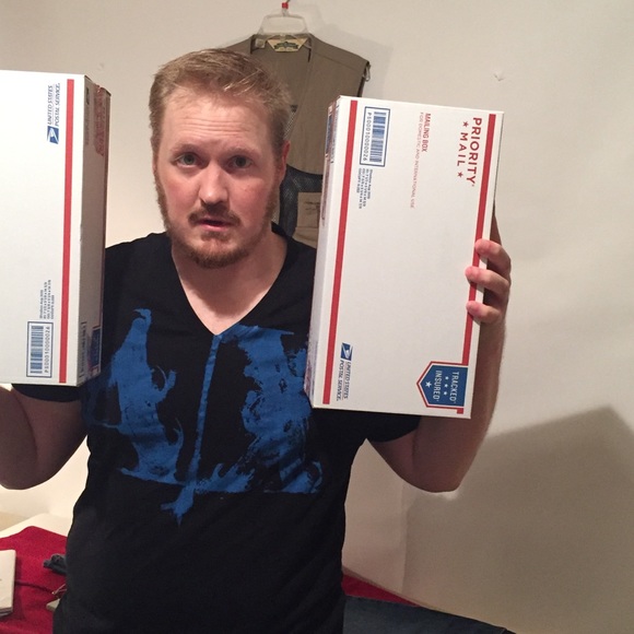 Meet Your Posher - Picture 2 of 7